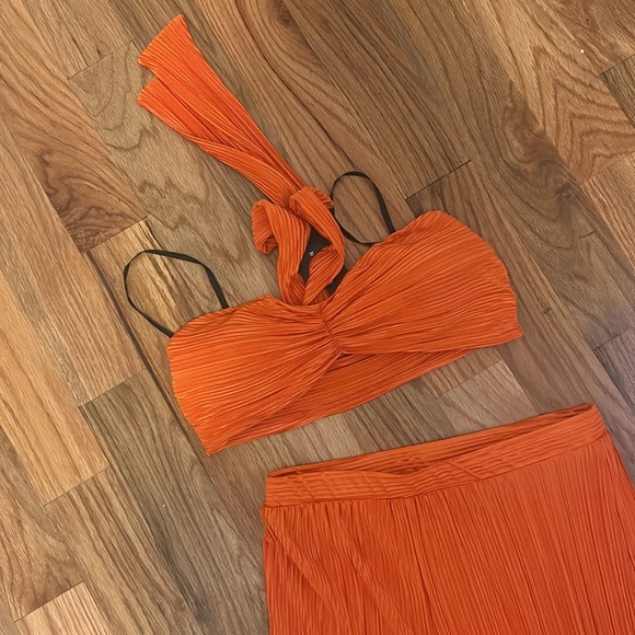 Two Piece Set - Picture 2 of 3